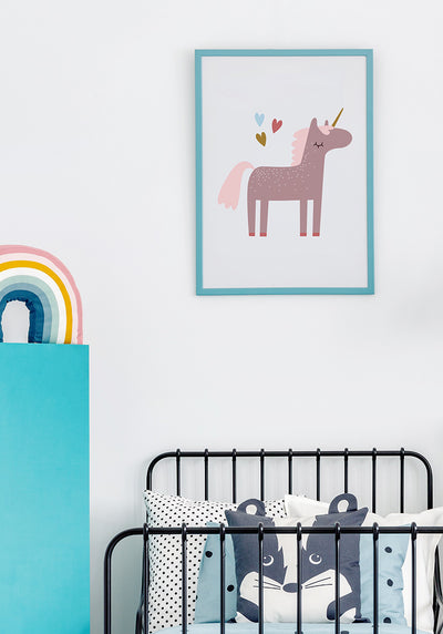 Einhorn Poster Illustration mit Sternen über Kinderbett