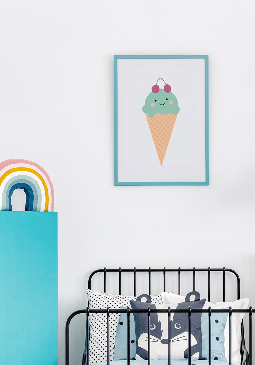 Kinderposter Illustration Eis mit Kirschen über Kinderbett