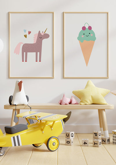 Kinderposter Illustration Eis mit Kirschen mit Einhorn