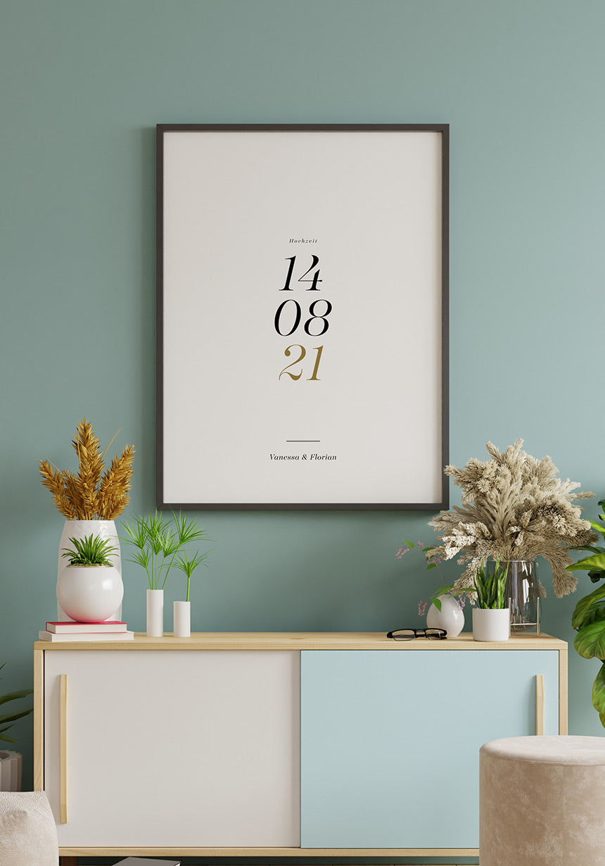 Personalisiertes Poster Hochzeit mit Datum über Sideboard
