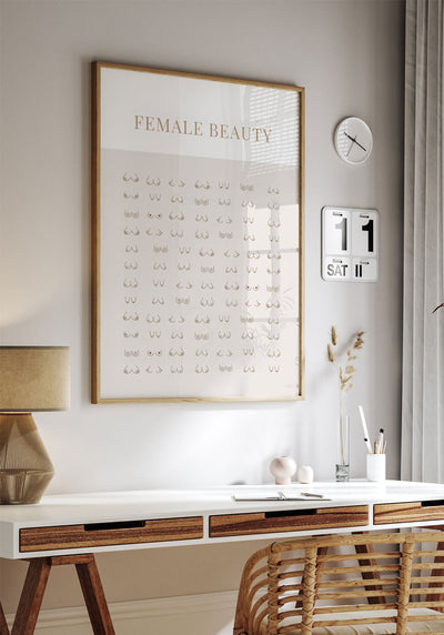 Poster female beauty busenformen im Büro