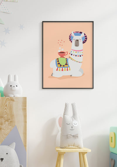 Poster Illustration Alpaka mit Kaffee im Kinderzimmer