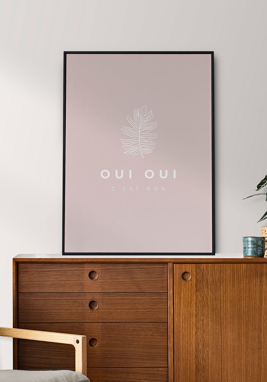 Poster Oui Oui Typografie pastel world über Sideboard