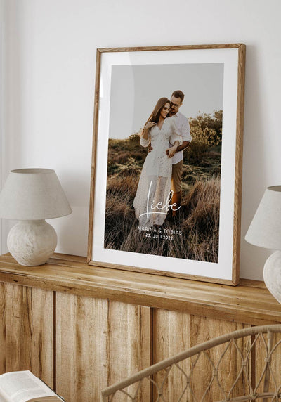 Personalisierbares Poster mit Liebe und deinem Bild im Holzrahmen