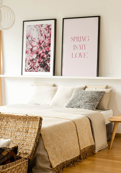 Poster Spring is my love Typografie über dem Bett