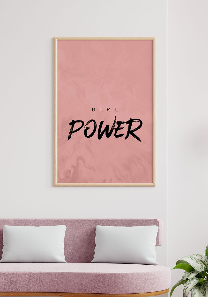 Typografie Poster Girl Power Mary Kay über Sofa